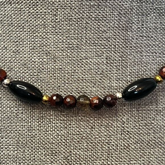 Lovely Grace and Heart Raja Tiger Eye-Onyx-Mixed Metals Necklace - Picture 3 of 6
